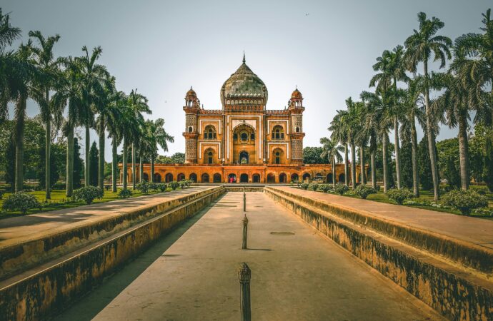 Delhi: The Political Capital of India—Implications for Growth