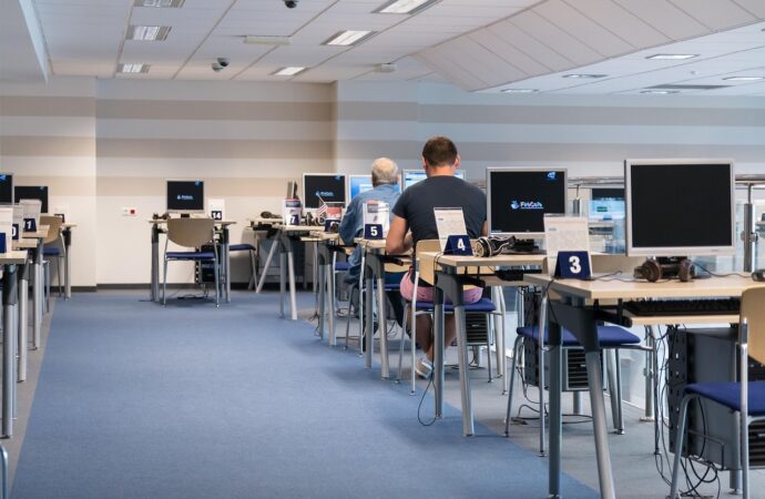 AI in Education: How Teachers Are Using Technology to Enhance Learning