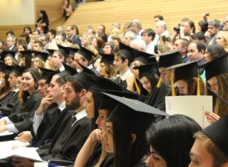 Distance Diplomas: Catalyzing Career Flexibility in a Dynamic Job Market